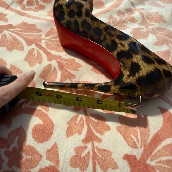 Christian Louboutin cheetah pumps - Picture 5 of 5